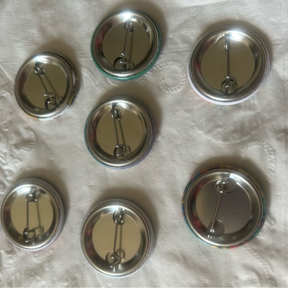 Grateful Dead Colorful Button Set - Picture 4 of 4